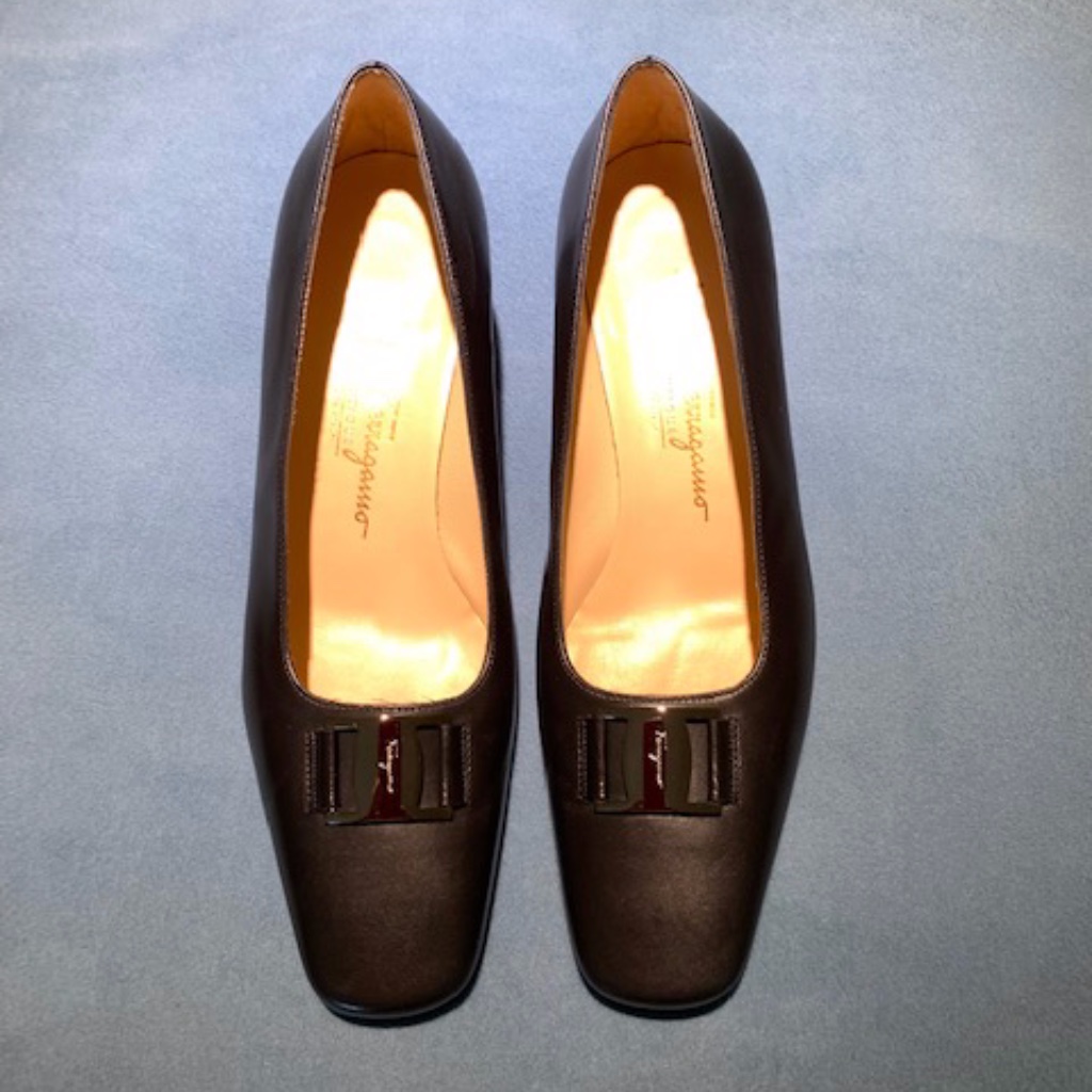 Ferragamo Midnight Calf Pump, 9d